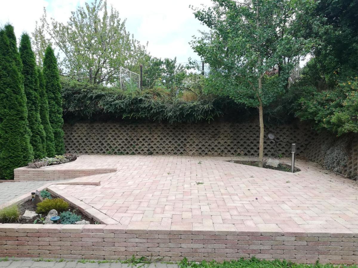 Baláca Panzió Veszprém Exterior foto